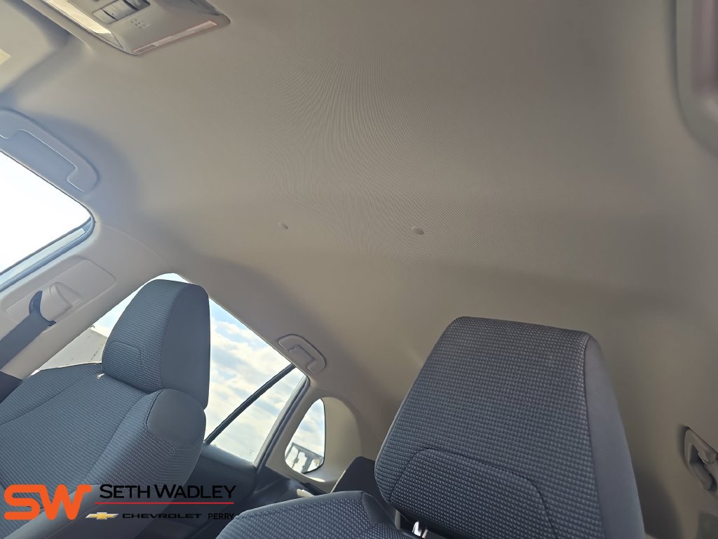 Used 2021 Toyota RAV4 LE FWD image 28