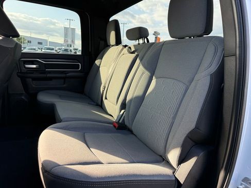 Used 2024 RAM 2500 Big Horn AWD/4WD image 4