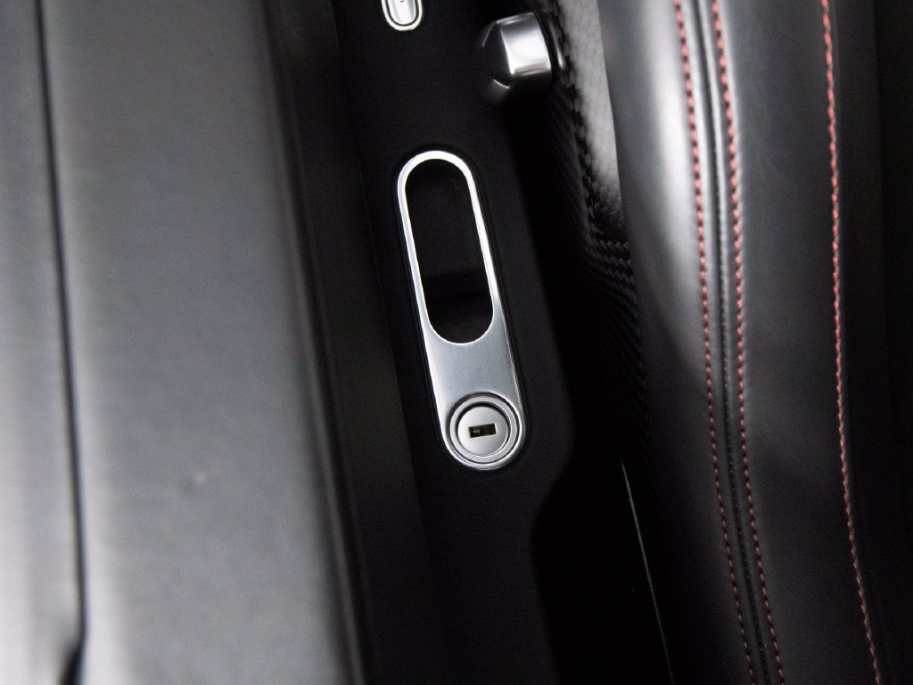 Used 2019 Bugatti Chiron AWD/4WD image 47