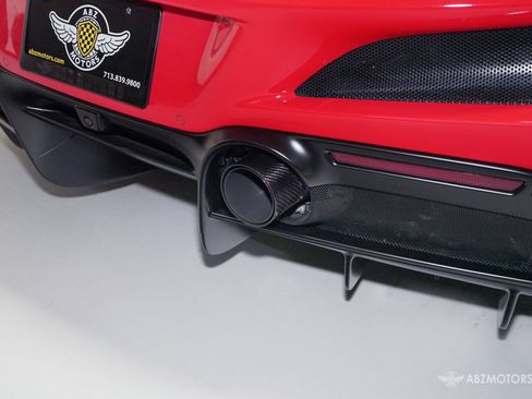 Used 2021 Ferrari F8 Tributo RWD image 9
