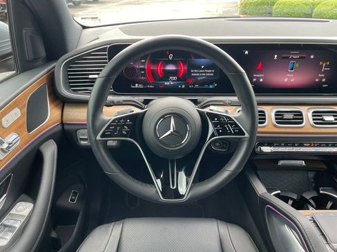 Used 2025 Mercedes-Benz GLE 450 4MATIC w/ Winter Package image 14