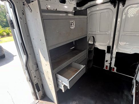 Used 2019 Ford Transit 250 130 Medium Roof image 10