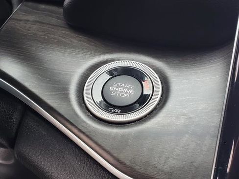 Used 2024 Jeep Grand Cherokee L Limited w/ Luxury Tech Group II image 14