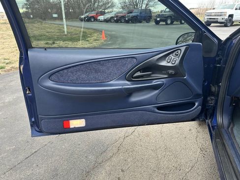 Used 1994 Ford Thunderbird LX image 11