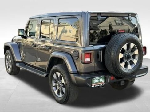 Used 2021 Jeep Wrangler Unlimited Sahara image 9