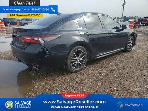 Used 2022 Toyota Camry SE FWD image 4