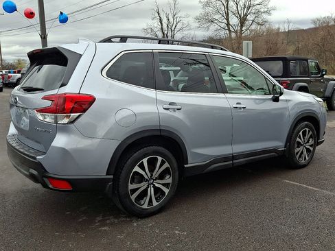 Used 2023 Subaru Forester Limited w/ Popular Package #2 image 11