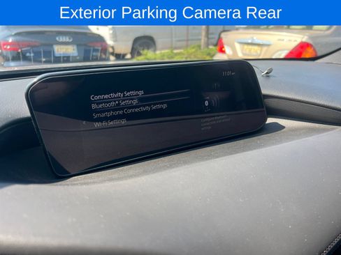 Used 2019 MAZDA MAZDA3 Hatchback w/ Premium Package FWD image 10