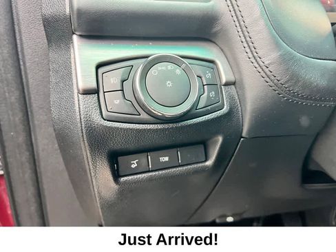 Used 2016 Ford Explorer Platinum image 19