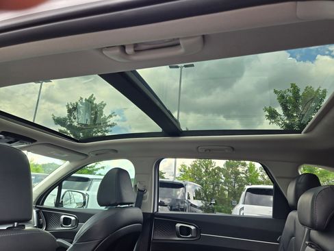 Used 2025 Kia Sorento S w/ Panoramic Sunroof Package FWD image 33