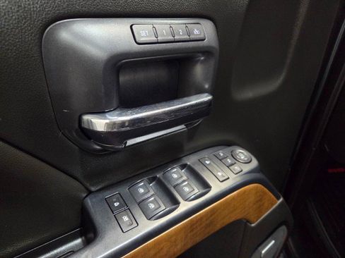 Used 2019 Chevrolet Silverado 3500 LTZ w/ Duramax Plus Package image 48