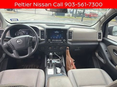 Used 2022 Nissan Frontier SV RWD image 11