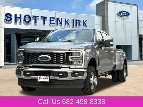 Used 2024 Ford F350 Lariat w/ Lariat Ultimate Package AWD/4WD image 3