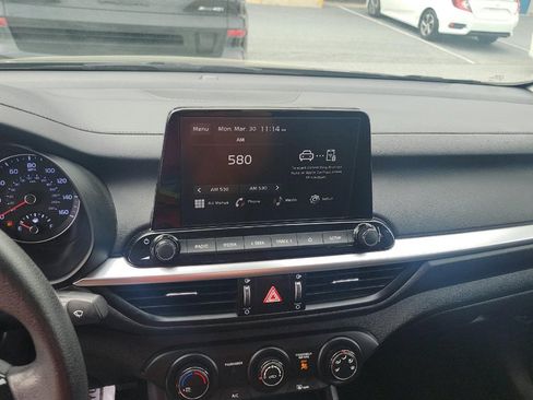 Used 2023 Kia Forte LXS image 8