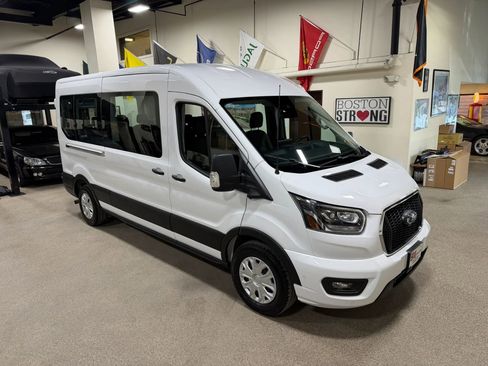 Used 2023 Ford Transit 350 XLT image 5