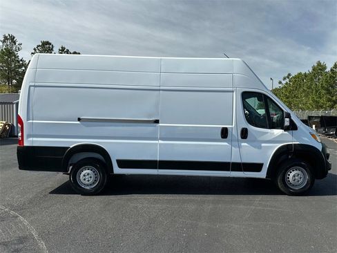 New 2024 RAM ProMaster 3500 w/ Convenience Group image 2