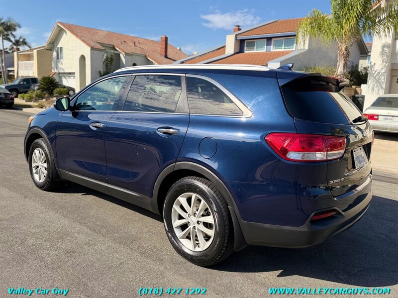 Used 2018 Kia Sorento FWD image 5