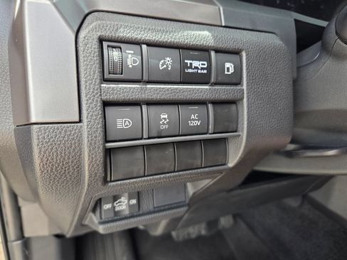 Used 2025 Toyota Tacoma TRD Off-Road AWD/4WD image 26