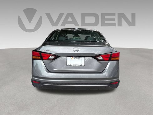 Used 2025 Nissan Altima 2.5 SV FWD image 20