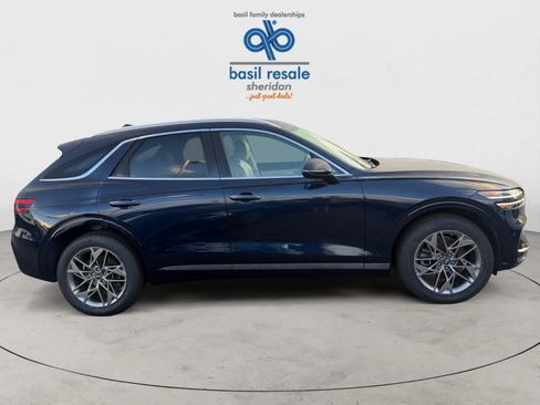 Used 2022 Genesis GV70 2.5T w/ Advanced Package AWD/4WD image 8