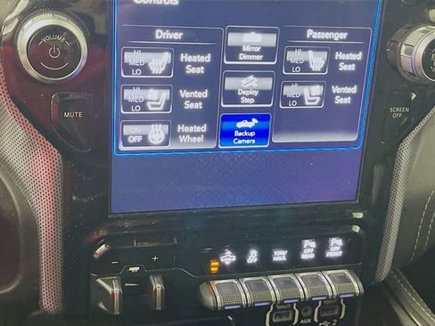 Used 2019 RAM 1500 Limited AWD/4WD image 17