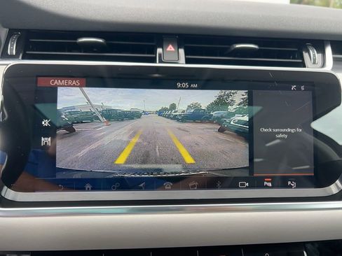 Used 2020 Land Rover Range Rover Evoque SE AWD/4WD image 16