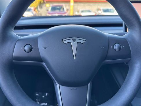Used 2023 Tesla Model 3 Performance image 22