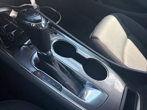 Used 2020 Chevrolet Malibu LT FWD image 24