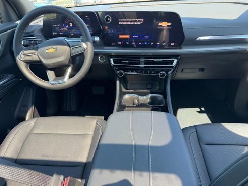 New 2026 Chevrolet Traverse LT w/ Sun and Wheel Package AWD/4WD image 27