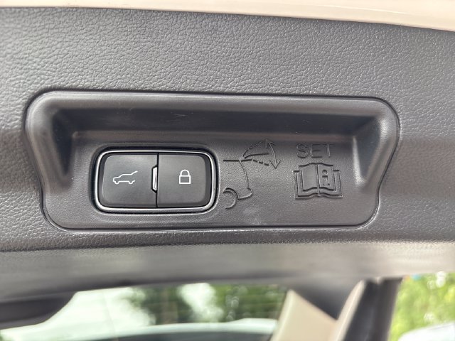Used 2025 Ford Explorer Active w/ Active Comfort Package AWD/4WD image 23