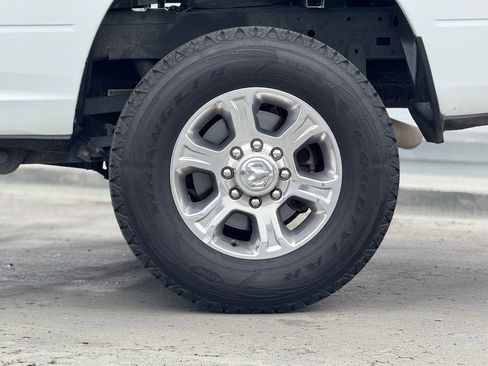 Used 2023 RAM 2500 Big Horn w/ Level 1 Equipment Group image 3