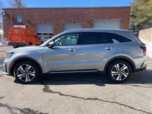 Certified 2024 Kia Sorento SX Prestige image 2