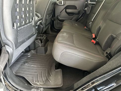 Used 2022 Jeep Wrangler Unlimited Rubicon image 29