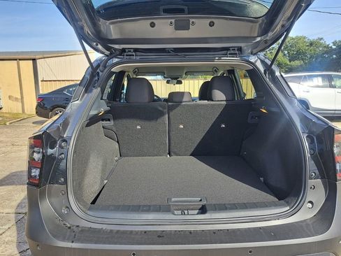 Used 2026 Nissan Kicks SV image 25