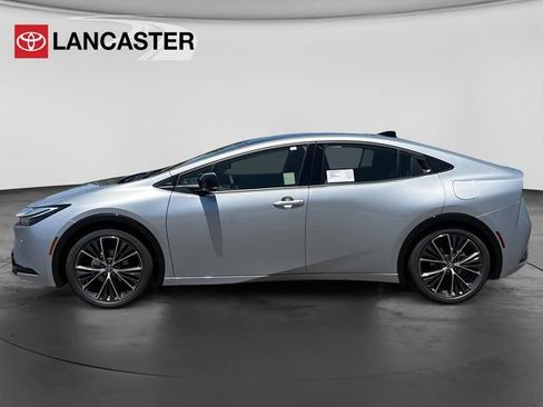 New 2026 Toyota Prius XLE FWD image 4
