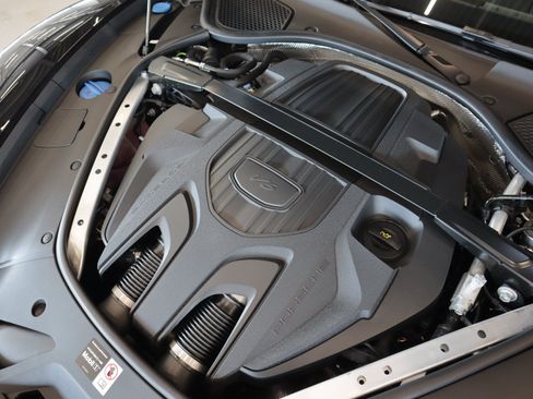 New 2026 Porsche Panamera RWD image 24