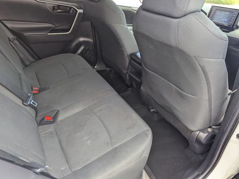 Used 2020 Toyota RAV4 LE w/ Carpet Mat Package FWD image 14
