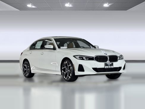 Used 2026 BMW 330i Sedan w/ Premium Package RWD image 7