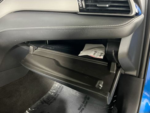 Used 2019 Toyota Camry SE w/ Convenience Package FWD image 35