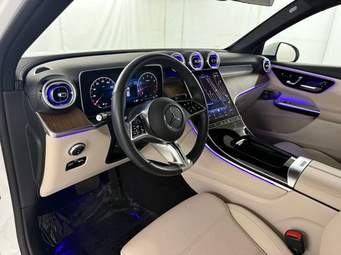 Certified 2023 Mercedes-Benz GLC 300 4MATIC image 4