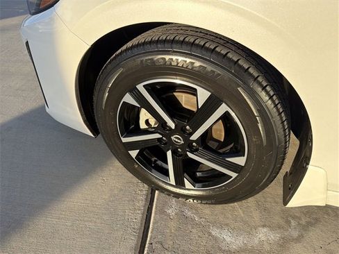 Used 2024 Nissan Sentra SV image 30