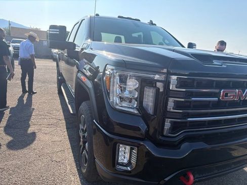 Used 2022 GMC Sierra 2500 AT4 AWD/4WD image 6