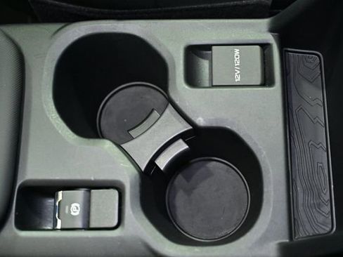 Used 2025 Subaru Forester Limited image 26