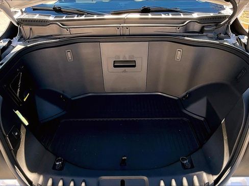 Used 2025 Ford F150 Lightning Platinum image 10