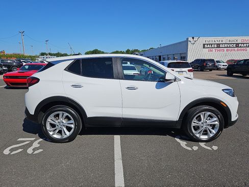 Certified 2023 Buick Encore GX Preferred w/ Cold Weather Comfort Package AWD/4WD image 7