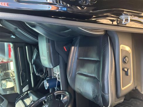 Used 2020 RAM 1500 Limited w/ Black Appearance Package RWD image 3