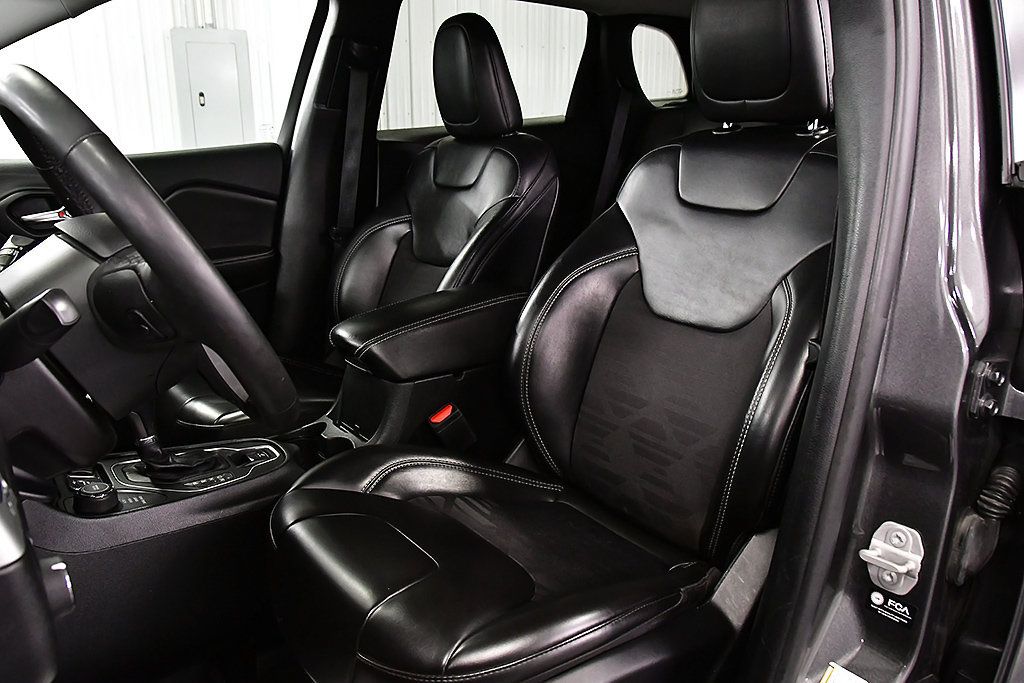 Used 2022 Jeep Cherokee Latitude AWD/4WD image 26