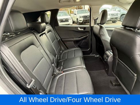 Used 2022 Ford Escape SEL image 14