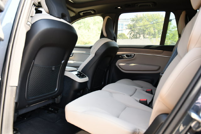 Certified 2026 Volvo XC90 B6 Plus AWD/4WD image 17