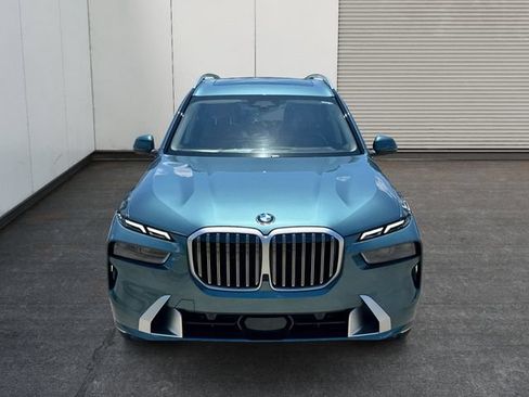 Certified 2025 BMW X7 xDrive40i AWD/4WD image 8